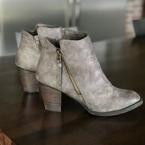 Just Fab Gray/Taupe Booties Size 9